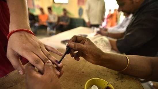 A view of pooling station Burari, casting vote for Delhi MCD elections in North Delhi. A view of pooling station Burari, casting vote for Delhi MCD elections in North Delhi.