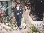 Son Ye Jin and Hyun Bin have welcomed their firstborn. Son Ye Jin and Hyun Bin have welcomed their firstborn.
