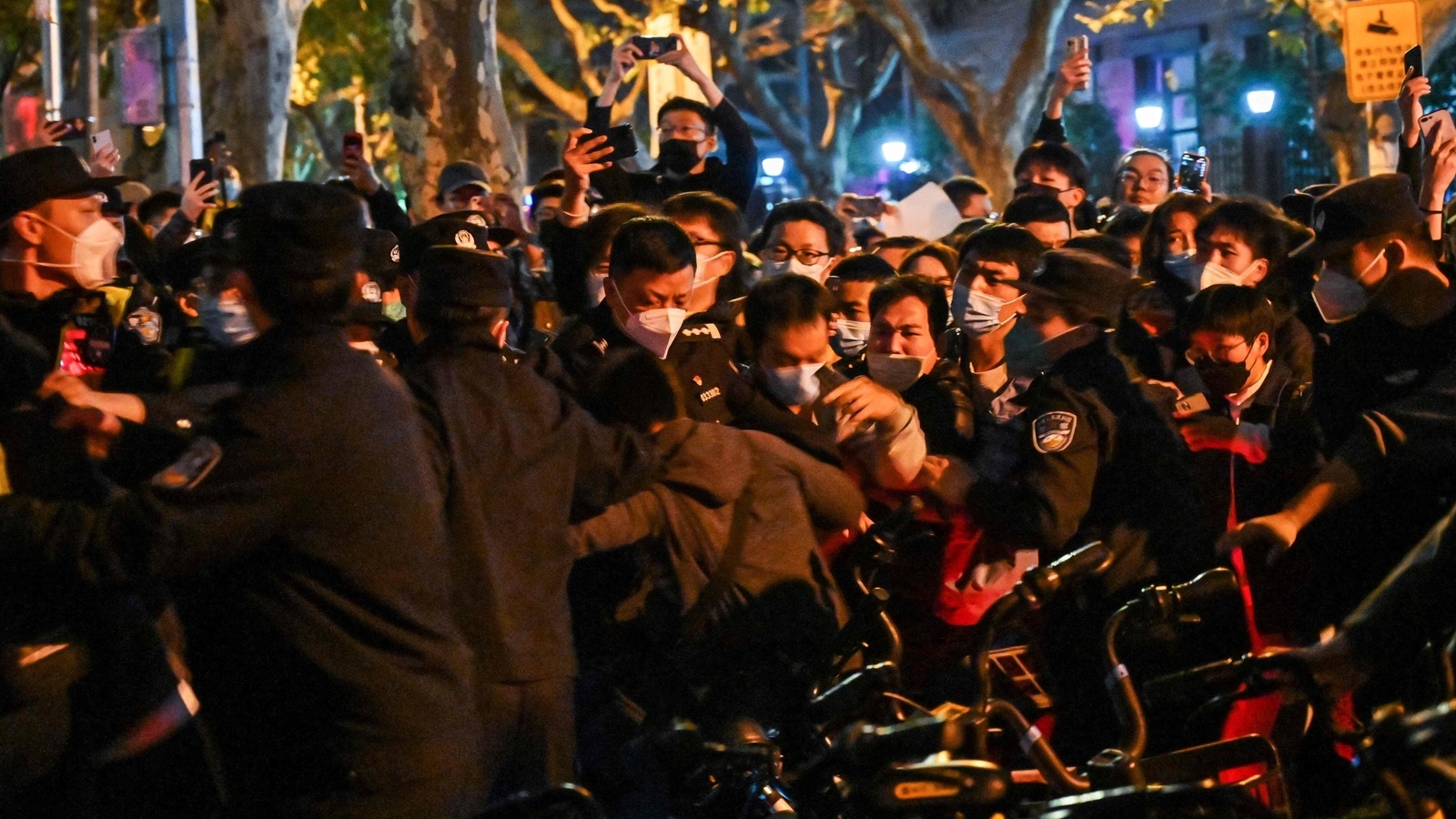 Protesta china contra el confinamiento llega a Wuhan, donde comenzó el covid |  5 puntos |  Noticias del mundo
