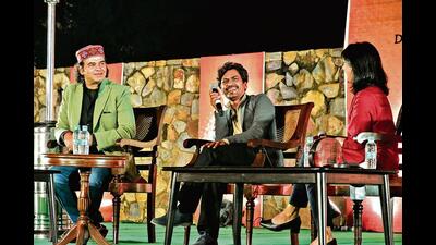 The session Kisse Kahaani aur Adakaari, with actor Nawazuddin Siddiqui, and singer Mohit Chauhan, saw discussions on the actor’s early days in the Capital city, and memorable characters that left a mark on him. (Photo: Manish Rajput/HT) The session Kisse Kahaani aur Adakaari, with actor Nawazuddin Siddiqui, and singer Mohit Chauhan, saw discussions on the actor’s early days in the Capital city, and memorable characters that left a mark on him. (Photo: Manish Rajput/HT)