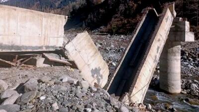 The collapsed bridge over Beas river in Solang near Manali on Sunday. (HT Photo) The collapsed bridge over Beas river in Solang near Manali on Sunday. (HT Photo)