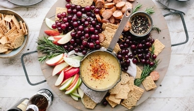 3 healthy and delicious five minute snacks recipes for your weekend binge (Unsplash) 3 healthy and delicious five minute snacks recipes for your weekend binge (Unsplash)