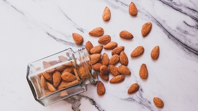 Almonds can help cut calories during weight loss journey: Research (Unsplash) Almonds can help cut calories during weight loss journey: Research (Unsplash)