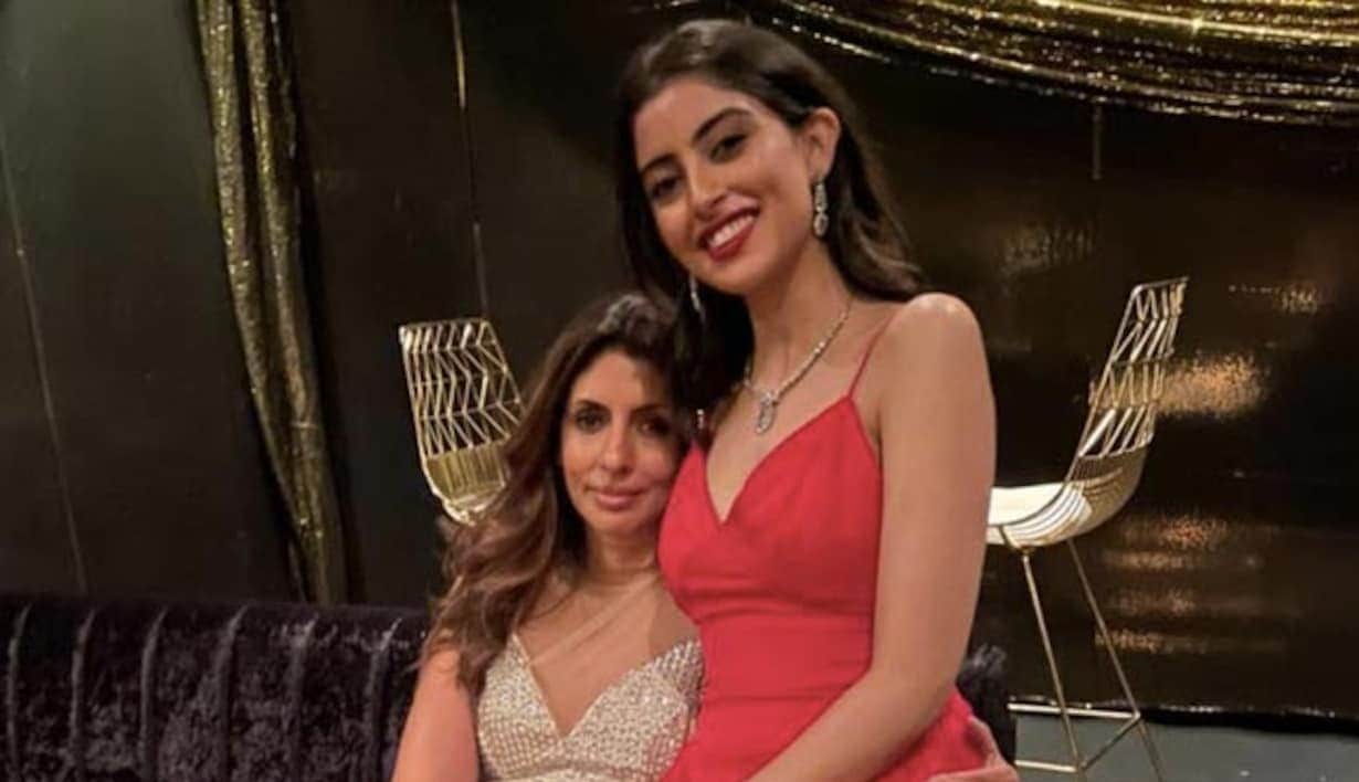 Navya Naveli Nanda is the granddaughter of Amitabh Bachchan and Jaya Bachchan, and daughter of Shweta Bachchan and Nikhil Nanda Navya Naveli Nanda is the granddaughter of Amitabh Bachchan and Jaya Bachchan, and daughter of Shweta Bachchan and Nikhil Nanda