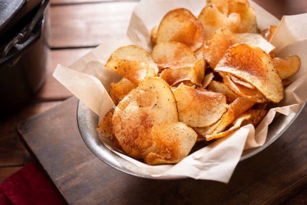 Cajun spiced potato chips(istockphoto)