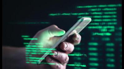 Blindly acting upon a message from an untrustworthy source cost a retired army colonel dear as he ended up losing  ₹1.49 lakh from his bank account. (Shutterstock)