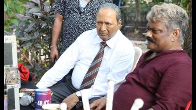 Director Sanjiv Jaiswal with actor Vikram Gokhale during the shoot of web-series Ambedkar The Legend last year.
