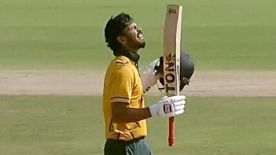 Maharashtra opener Ruturaj Gaikwad becomes the first batter in the history of white-ball cricket to have struck seven consecutive sixes in an over during Maharashtra's match against Uttar Pradesh in the quarter-final match of the Vijay Hazare Trophy 2022, in Ahmedabad on Monday. (Lucknow Super Giants Twitter) Maharashtra opener Ruturaj Gaikwad becomes the first batter in the history of white-ball cricket to have struck seven consecutive sixes in an over during Maharashtra's match against Uttar Pradesh in the quarter-final match of the Vijay Hazare Trophy 2022, in Ahmedabad on Monday. (Lucknow Super Giants Twitter)