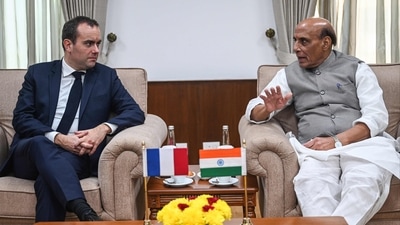 French defence minister Sebastien Lecornu (L) interacts with defence minister Rajnath Singh during a meeting in New Delhi on November 28. (AFP) French defence minister Sebastien Lecornu (L) interacts with defence minister Rajnath Singh during a meeting in New Delhi on November 28. (AFP)