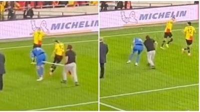 Fan attacks goalkeeper with corner flag during live match in Turkey (Twitter) Fan attacks goalkeeper with corner flag during live match in Turkey (Twitter)