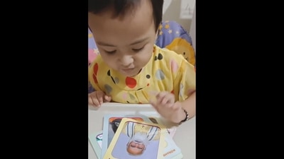 The kid is identifiying famous personalities of the world in viral video posted on Twitter. (Twitter/@Gulzar_sahab)