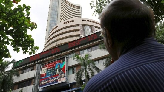 The Nifty Midcap 100 and Nifty SmallCap 100 outperformed their larger peers, rising 0.72% and 1.12%, respectively. The Nifty oil and gas index rose over 1.5%.(Reuters file photo)