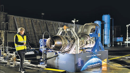 Rolls Royce AE2100 Hydrogen Test at Boscombe Down. (Rolls Royce) Rolls Royce AE2100 Hydrogen Test at Boscombe Down. (Rolls Royce)