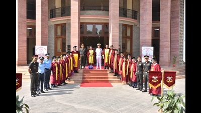 There were 19 cadets from friendly foreign countries to be awarded degrees during the programme. (HT Photo)