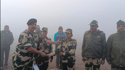 Border Security Force constables Preeti and Bhagya Shree being felicitated by BSF deputy inspector general (DIG), Gurdaspur range, Prabhakar Joshi after they shot down a drone near Chaharpur village, 40km from Amritsar, on Monday night. (HT Photo) Border Security Force constables Preeti and Bhagya Shree being felicitated by BSF deputy inspector general (DIG), Gurdaspur range, Prabhakar Joshi after they shot down a drone near Chaharpur village, 40km from Amritsar, on Monday night. (HT Photo)