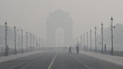 New Delhi, India - Nov. 29, 2022 : A view of smog and fog on cold winter morning at Kartavya path near India Gate in New Delhi, India, on Tuesday, November 29, 2022. (Photo by Arvind Yadav/ Hindustan Times) (Hindustan Times)