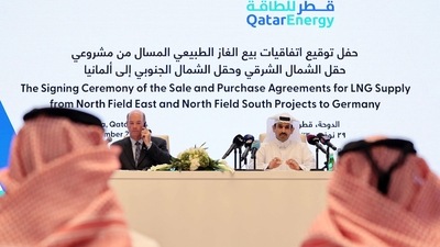 Saad Sherida al-Kaabi, Qatar's energy minister and CEO of QatarEnergy, gives a press conference with Ryan Lance, CEO of multinational corporation ConocoPhillips. (AFP)