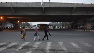 Gurugram, India-November 29: The district administration and the Gurugram traffic police started a trial to decongest and check for traffic violations at Hero Honda Chowk (HCC), which is one of the busiest and important junctions in the city falling on the Delhi-Gurgaon Expressway, in Gurugram, India, on Tuesday, 29 November 2022. (Photo by Parveen Kumar/Hindustan Times)(Pic to go with Leena Dhankar's story) Gurugram, India-November 29: The district administration and the Gurugram traffic police started a trial to decongest and check for traffic violations at Hero Honda Chowk (HCC), which is one of the busiest and important junctions in the city falling on the Delhi-Gurgaon Expressway, in Gurugram, India, on Tuesday, 29 November 2022. (Photo by Parveen Kumar/Hindustan Times)(Pic to go with Leena Dhankar's story)