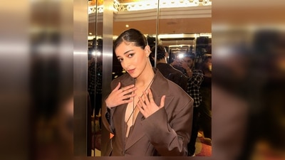 Ananya Panday elevated her look with matching pointed pump stilettoes. Her hairstylist gave her a sleek vintage hairdo with zig-zag parting and waxed babyhair. (Instagram/@ananyapanday)