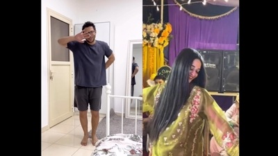 Man recreating Pakistani woman's viral dance steps on Lata Mangeshkar's Mera Dil Ye Pukare Aaja. (Instagram/@saher.i.mansoor) Man recreating Pakistani woman's viral dance steps on Lata Mangeshkar's Mera Dil Ye Pukare Aaja. (Instagram/@saher.i.mansoor)
