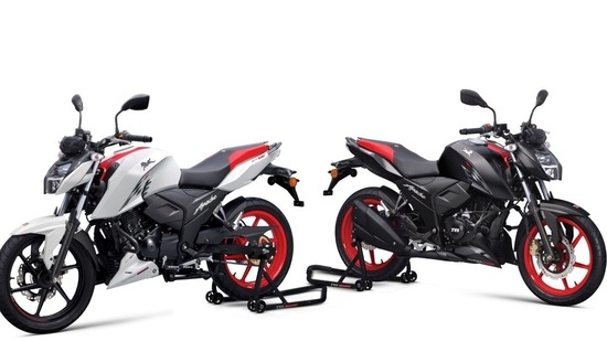 The Special Edition of the Apache RTR 160 4V will be sold in two colour options. The Special Edition of the Apache RTR 160 4V will be sold in two colour options.