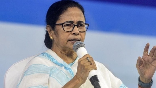 Mamata Banerjee Loses Cool At Govt Event, Stops Address Midway, Raps ...