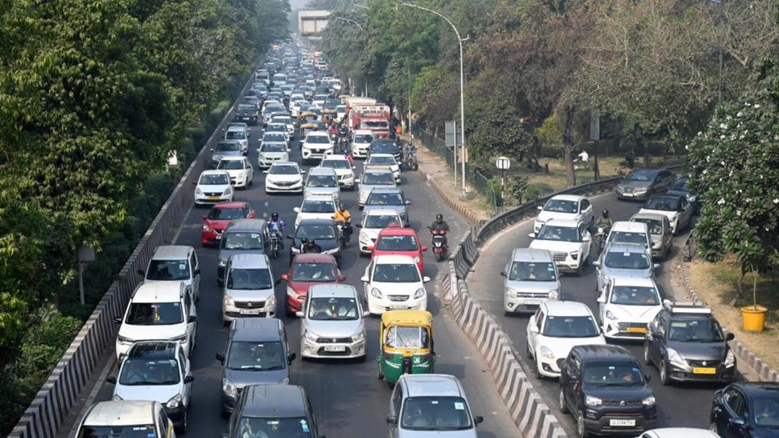 Noida traffic police to identify more black spots, faulty U-turns