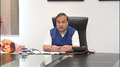 Assam CM distributes  ₹12.96 crore compensation to Doloo tea garden workers