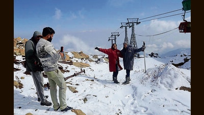 A record 23 lakh tourists visited Kashmir Valley till October this year. The last time, the valley saw tourists in large numbers was in 2012 when about 13 lakh visited. (Representative Image/HT File) A record 23 lakh tourists visited Kashmir Valley till October this year. The last time, the valley saw tourists in large numbers was in 2012 when about 13 lakh visited. (Representative Image/HT File)