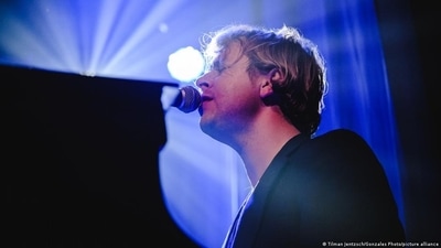 Viral revival: Tom Odells song 'Another Love' tops international charts again. (Tilman Jentzsch/Gonzales Photo/picture alliance ) Viral revival: Tom Odells song 'Another Love' tops international charts again. (Tilman Jentzsch/Gonzales Photo/picture alliance )
