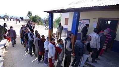 A total of 2,39,76,670 voters, including 1,24,33,362 males, 1,1,5,42,811 females and 497 from the third gender are eligible to vote in the first phase of Gujarat polls. (HT File Photo)