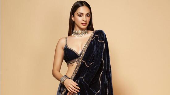 Jazz Up Your Bridal Look With These Trendiest Velvet Blouse Designs