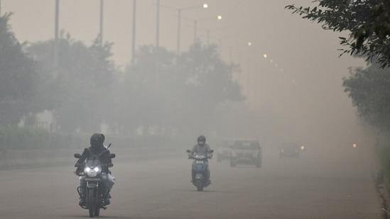 Air quality levels in Bengaluru notched up to hit this month's peak on Wednesday. (Sunil Ghosh/HT)(Image for representation) Air quality levels in Bengaluru notched up to hit this month's peak on Wednesday. (Sunil Ghosh/HT)(Image for representation)
