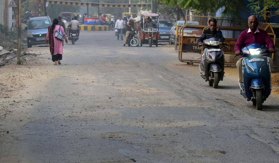 The ruling BJP in Karnataka continues to face criticism over crumbling infrastructure in the state capital. (HT Photo) The ruling BJP in Karnataka continues to face criticism over crumbling infrastructure in the state capital. (HT Photo)