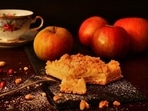 Apples are a rich source of polyphenols, quercetin and phlorizin, an important group of antioxidants which reduces the insulin resistance and lower your sugars. Apples are a rich source of polyphenols, quercetin and phlorizin, an important group of antioxidants which reduces the insulin resistance and lower your sugars.