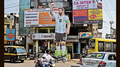 A cutout of football player Lionel Messi at Azad Chowk in Kolhapur. (Anil Velhal/HT PHOTO) A cutout of football player Lionel Messi at Azad Chowk in Kolhapur. (Anil Velhal/HT PHOTO)