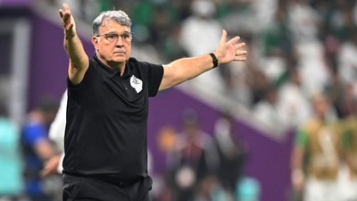 Mexico's Argentinian coach Gerardo Martino gestures on the touchline during the Qatar 2022 World Cup Group C football match between Saudi Arabia and Mexico at the Lusail Stadium in Lusail, north of Doha on November 30, 2022. (Photo by Alfredo ESTRELLA / AFP) (AFP) Mexico's Argentinian coach Gerardo Martino gestures on the touchline during the Qatar 2022 World Cup Group C football match between Saudi Arabia and Mexico at the Lusail Stadium in Lusail, north of Doha on November 30, 2022. (Photo by Alfredo ESTRELLA / AFP) (AFP)