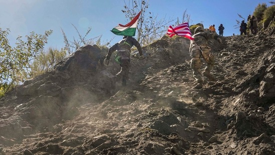 Indian and US Army personnel during a humanitarian and disaster relief exercise (HADR) amid the Indo-US joint exercise 'Yudh Abhyas', in Tapovan, Uttarakhand, Wednesday, November. 30, 2022. (PTI Photo/Arun Sharma) Indian and US Army personnel during a humanitarian and disaster relief exercise (HADR) amid the Indo-US joint exercise 'Yudh Abhyas', in Tapovan, Uttarakhand, Wednesday, November. 30, 2022. (PTI Photo/Arun Sharma)