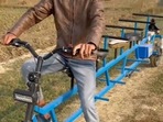 Since being shared on Thursday, the clip has garnered more than five lakhs views on Twitter. Since being shared on Thursday, the clip has garnered more than five lakhs views on Twitter.