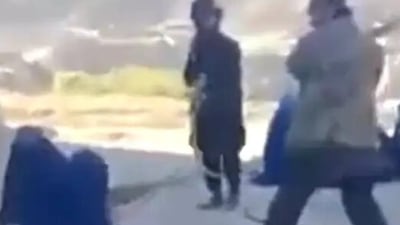 Afghanistan: The woman can be seen being whipped. (Twitter) Afghanistan: The woman can be seen being whipped. (Twitter)