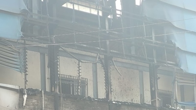 Fire breaks out near Andheri Railway station. Fire breaks out near Andheri Railway station.