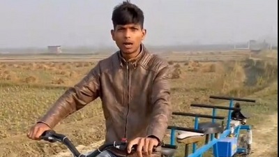 Since being shared on Thursday, the clip has garnered more than five lakhs views on Twitter. Since being shared on Thursday, the clip has garnered more than five lakhs views on Twitter.