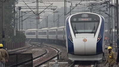 Vande Bharat Express rams into cattle in Gujarat. (HT_PRINT) Vande Bharat Express rams into cattle in Gujarat. (HT_PRINT)