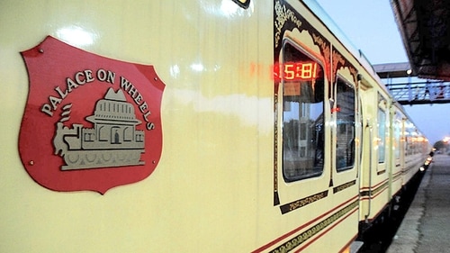 The fourth-best deluxe train in the world, Place on Wheels, brings passengers into the heart of Rajasthan. (pixabay) The fourth-best deluxe train in the world, Place on Wheels, brings passengers into the heart of Rajasthan. (pixabay)