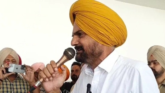 Sidhu Moose Wala's father Balkaur Singh speaking at an event. (File image) (ANI)