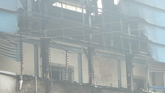 Fire breaks out near Andheri Railway station.
