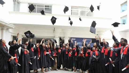 Pearl Academy honors graduating batches of 2022, records 99% placement rate Pearl Academy honors graduating batches of 2022, records 99% placement rate
