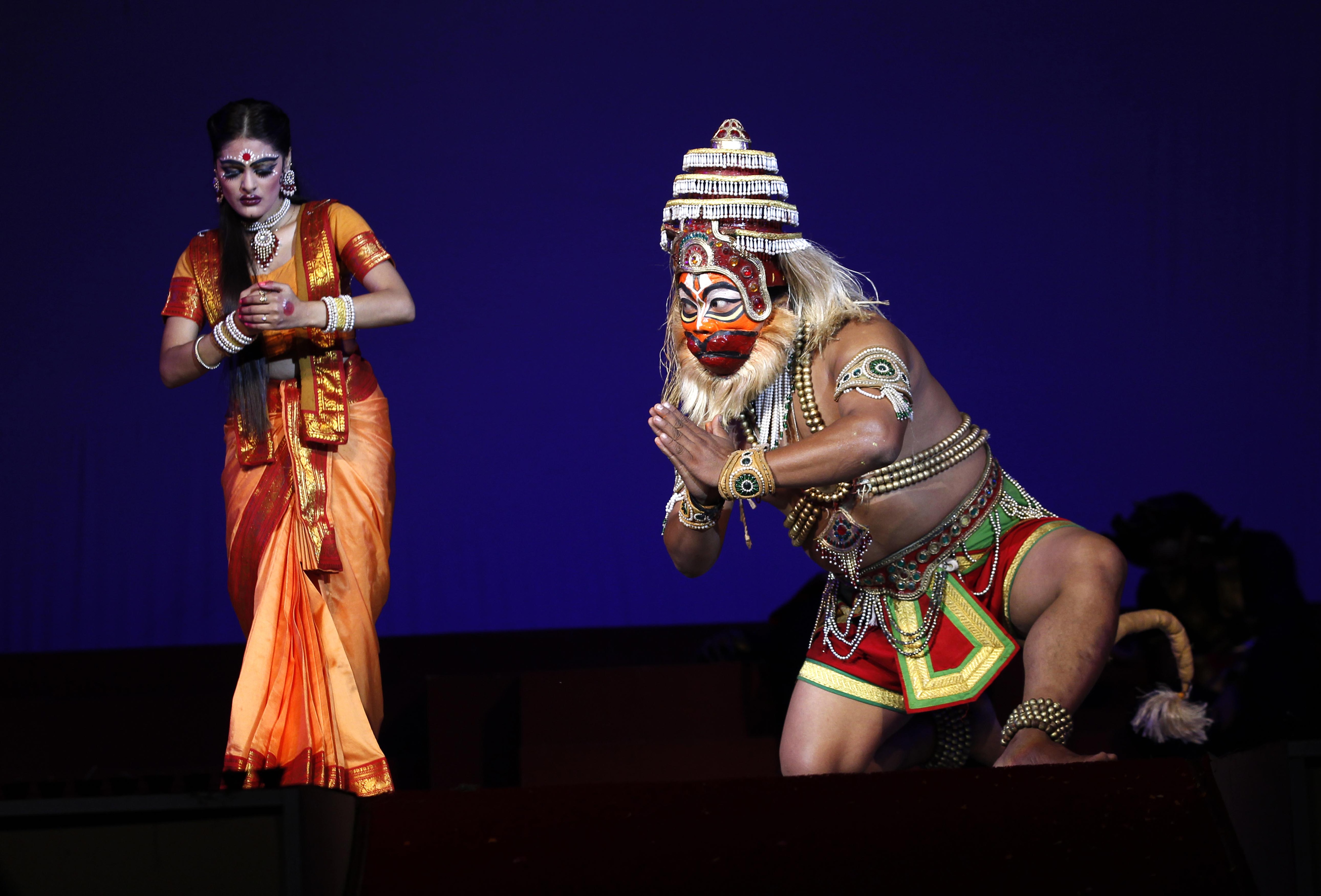 Hanuman meeting Sita in the Ramlila at Shriram Bharatiya Kala Kendra, New Delhi on October 20, 2015. (Ajay Aggarwal/Hindustan Times) Hanuman meeting Sita in the Ramlila at Shriram Bharatiya Kala Kendra, New Delhi on October 20, 2015. (Ajay Aggarwal/Hindustan Times)
