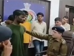 Durg SP Dr Abhishek Pallava interrogating the thief who claimed he regretted after stealing.