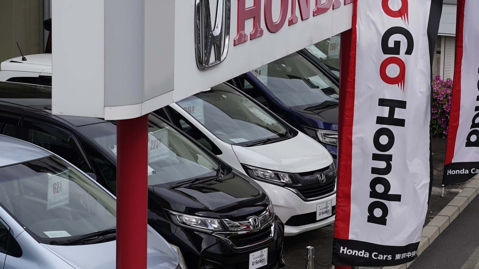 Honda Cars announces discount of up to ₹72,340 on these models. Details here